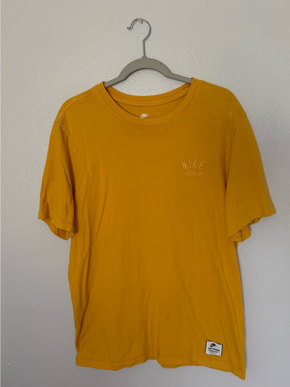 Nike Men's Yellow Crewneck T-Shirt